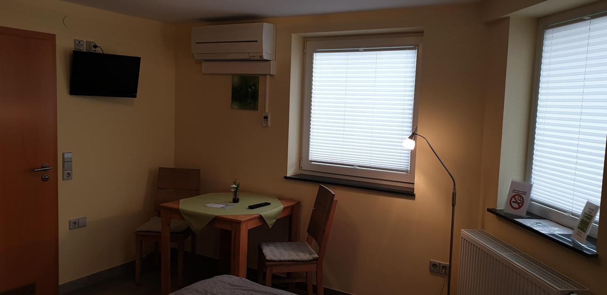 Gaestezimmer , Pension Wauri Waldenbuch ภายนอก รูปภาพ